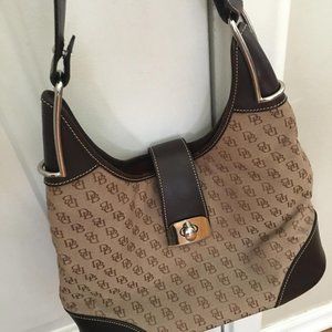🎉HOST PICK🎉 Dooney & Bourke Bag